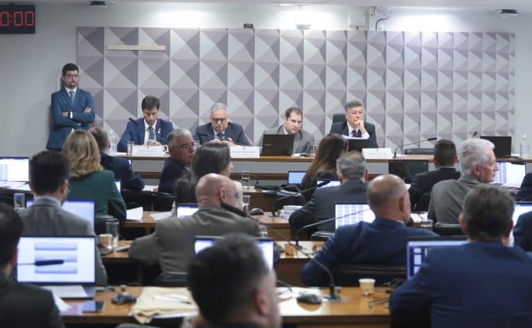 Ex-ministro do governo Bolsonaro nega saber de descontos irregulares à CPMI do INSS