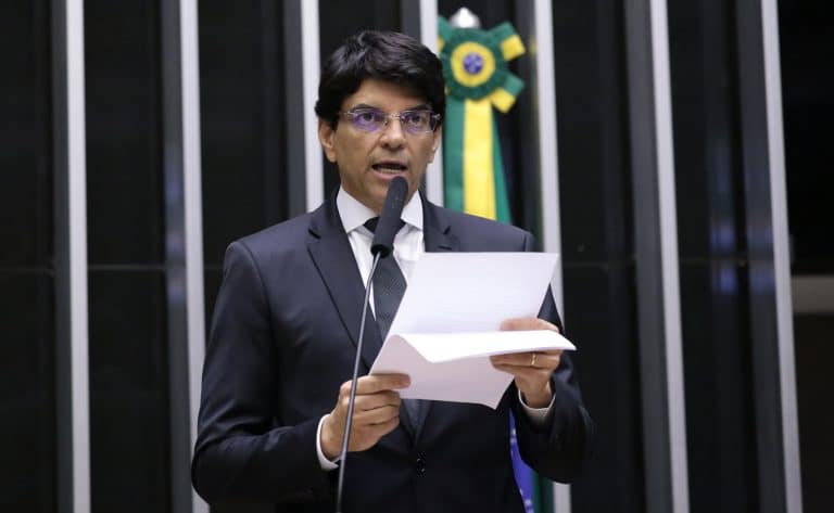 PEC das Prerrogativas: Deputados Aprovam Texto em 1º Turno – Acompanhe!