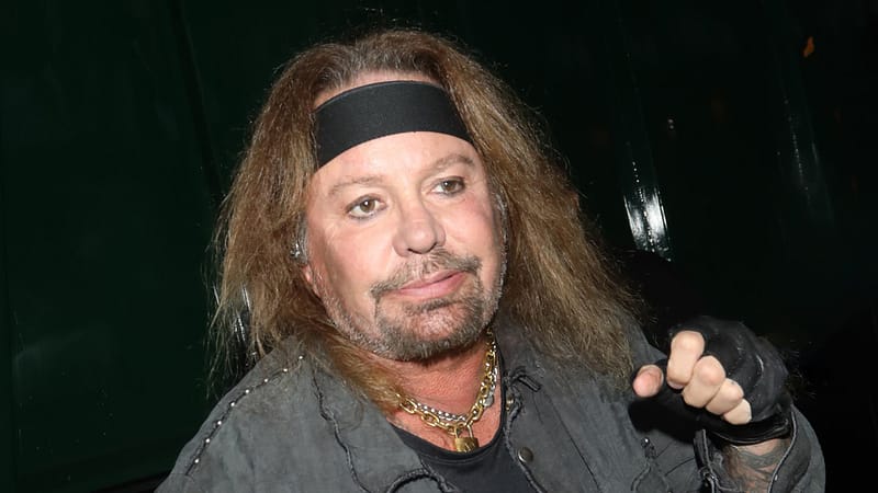 Vince Neil (Mötley Crüe): A Doença que Quase o Afastou dos Palcos