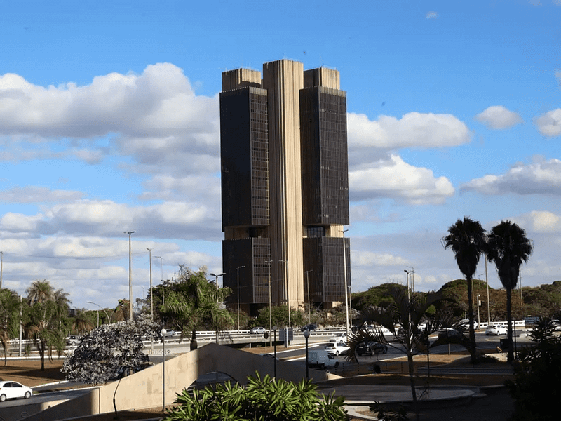 Destaques da Semana: Futuro da Selic, Dividendos e Mercados Emergentes